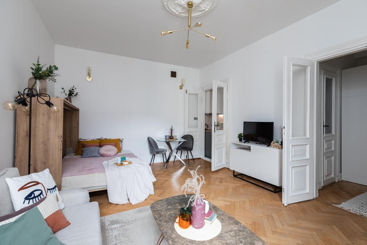 Superapart Krucza 47A Варшава Экстерьер фото